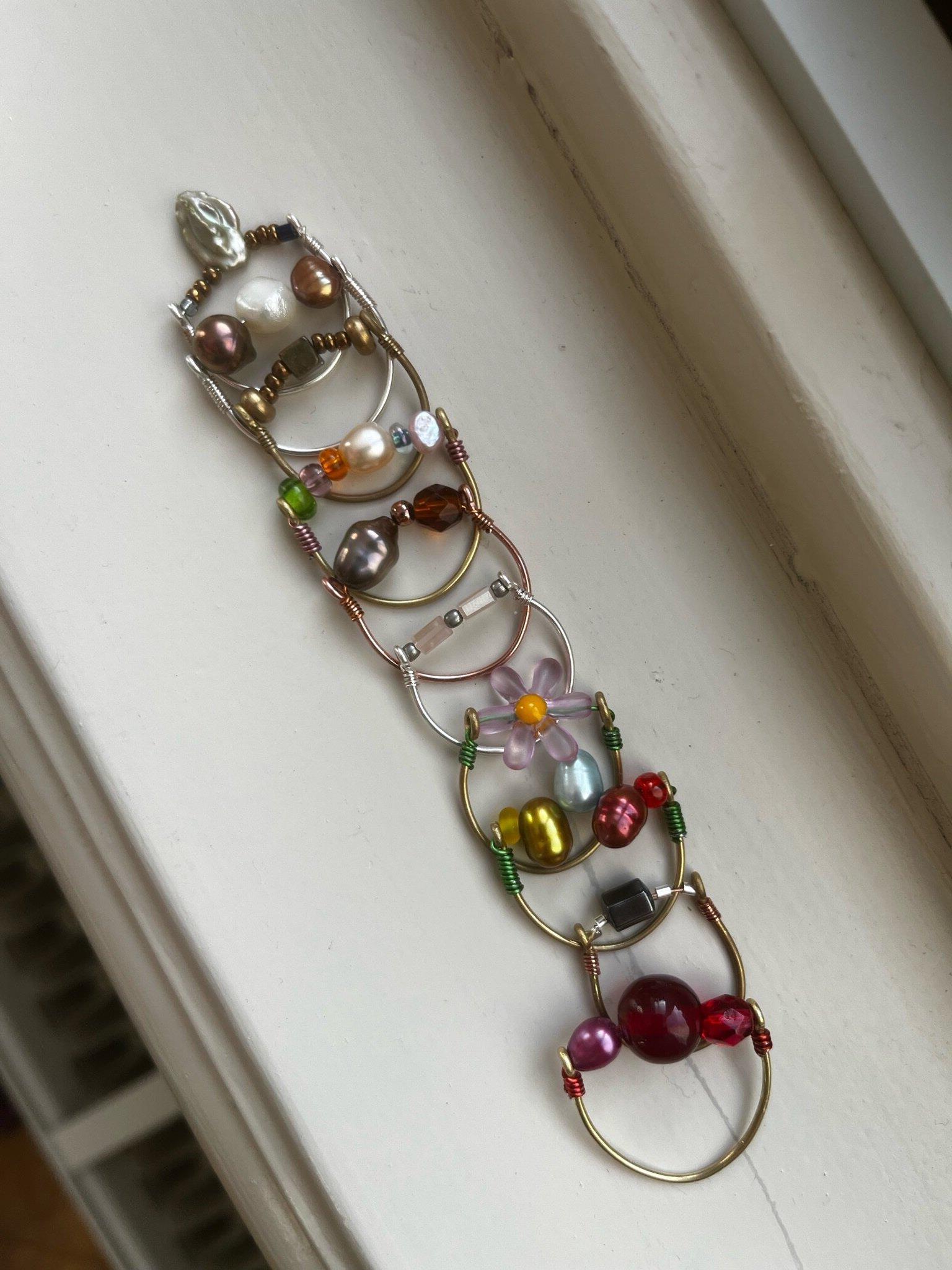 Maak je eigen ring met draad en kralen — foto 1