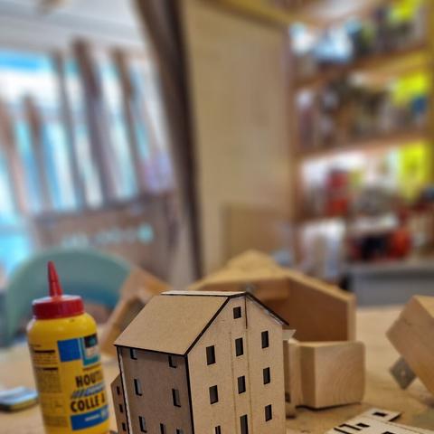 Workshop Poppenhuis Interieur maken