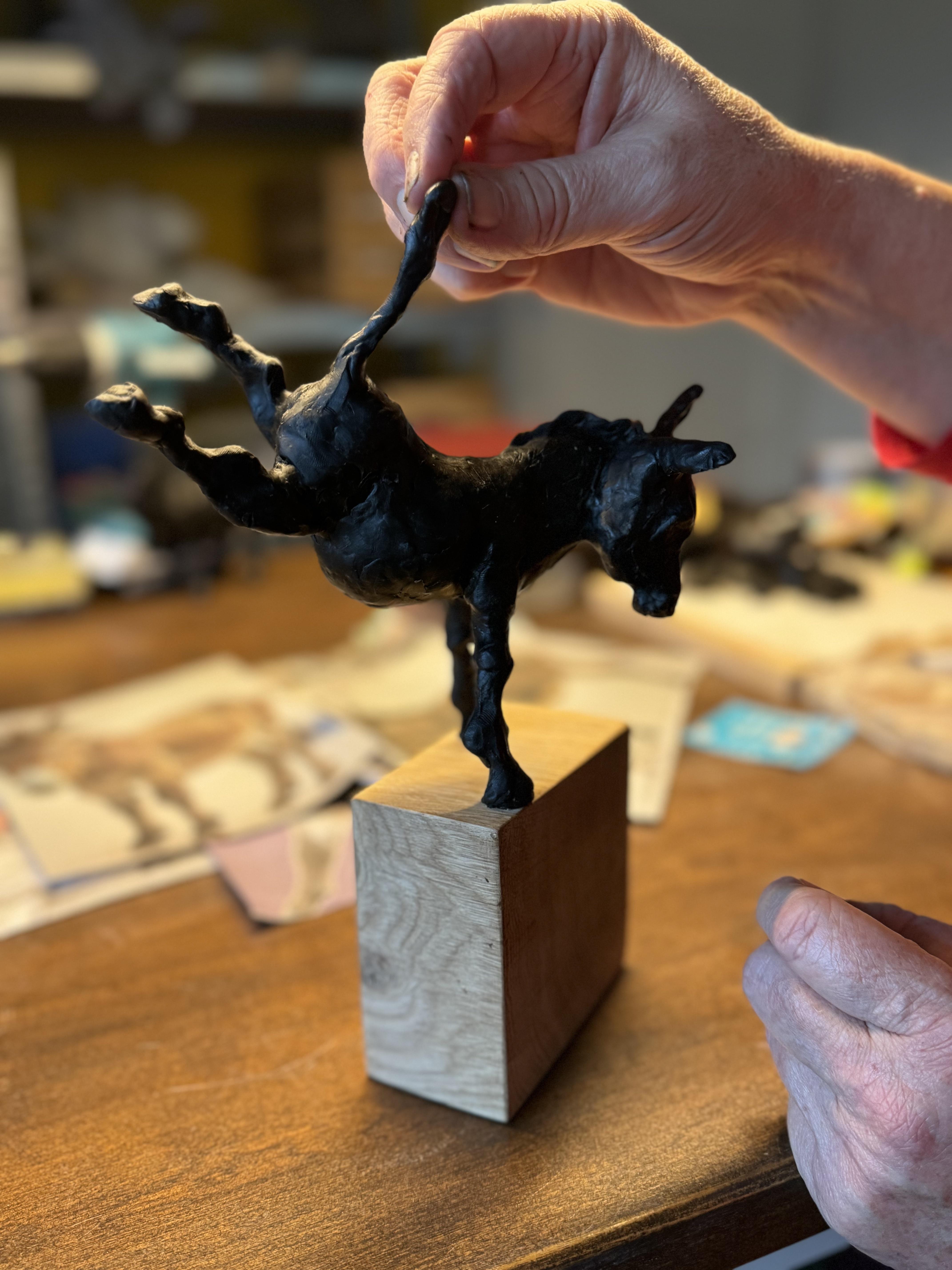 Ezel of paardfiguur boetseren. — foto 1