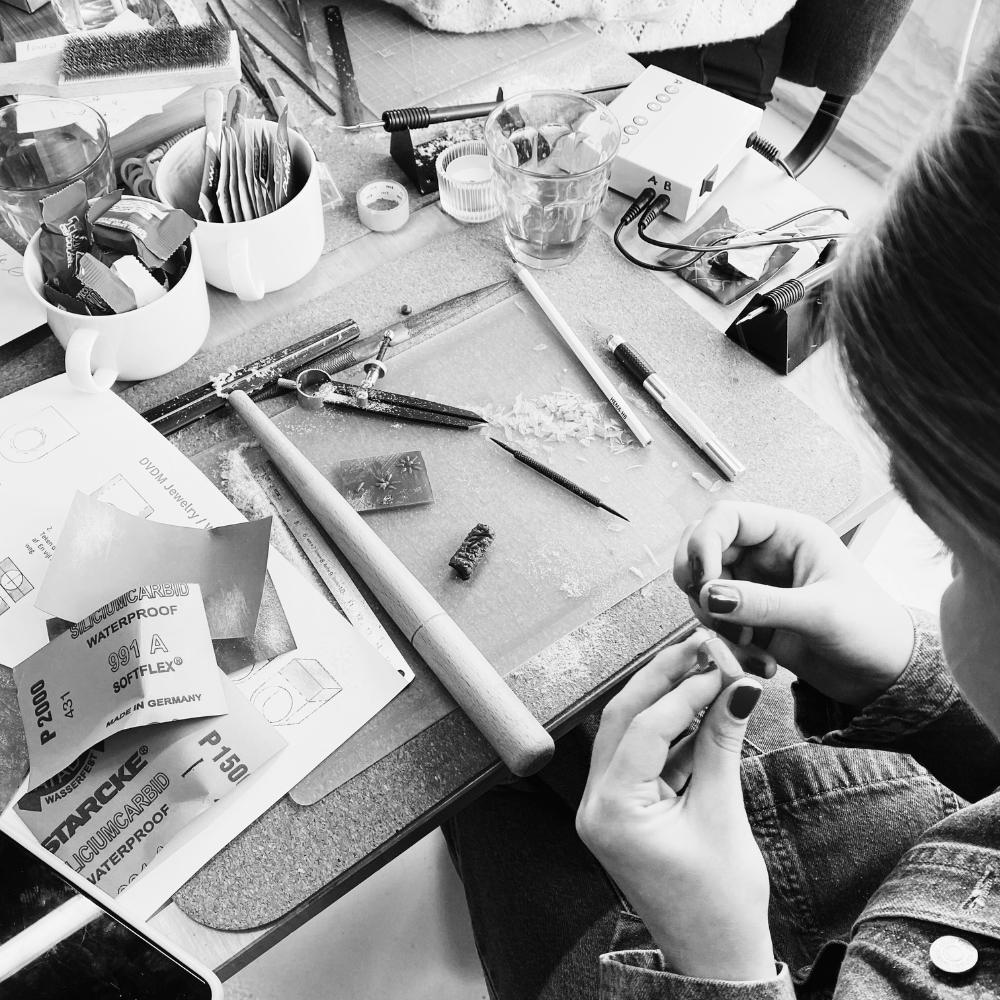 Workshop Wax Carving van een zilveren ring — foto 6