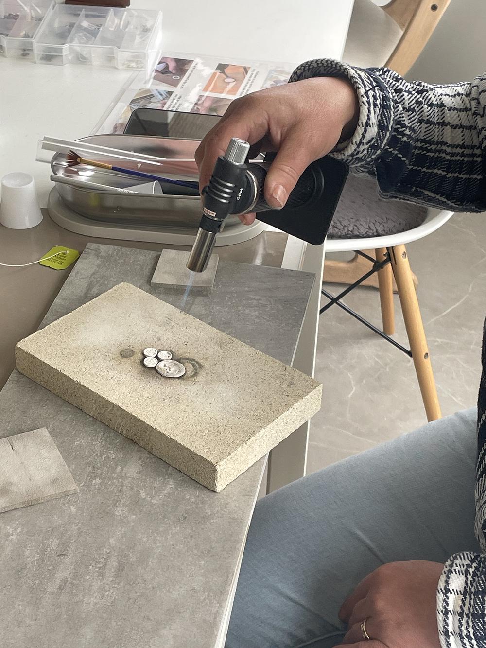 Sieraden workshop, zilveren bedeltjes — foto 4
