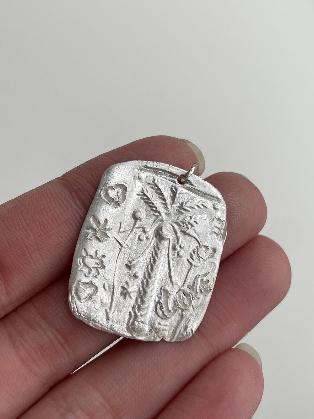 Sieraden workshop, zilveren bedeltjes — foto 1