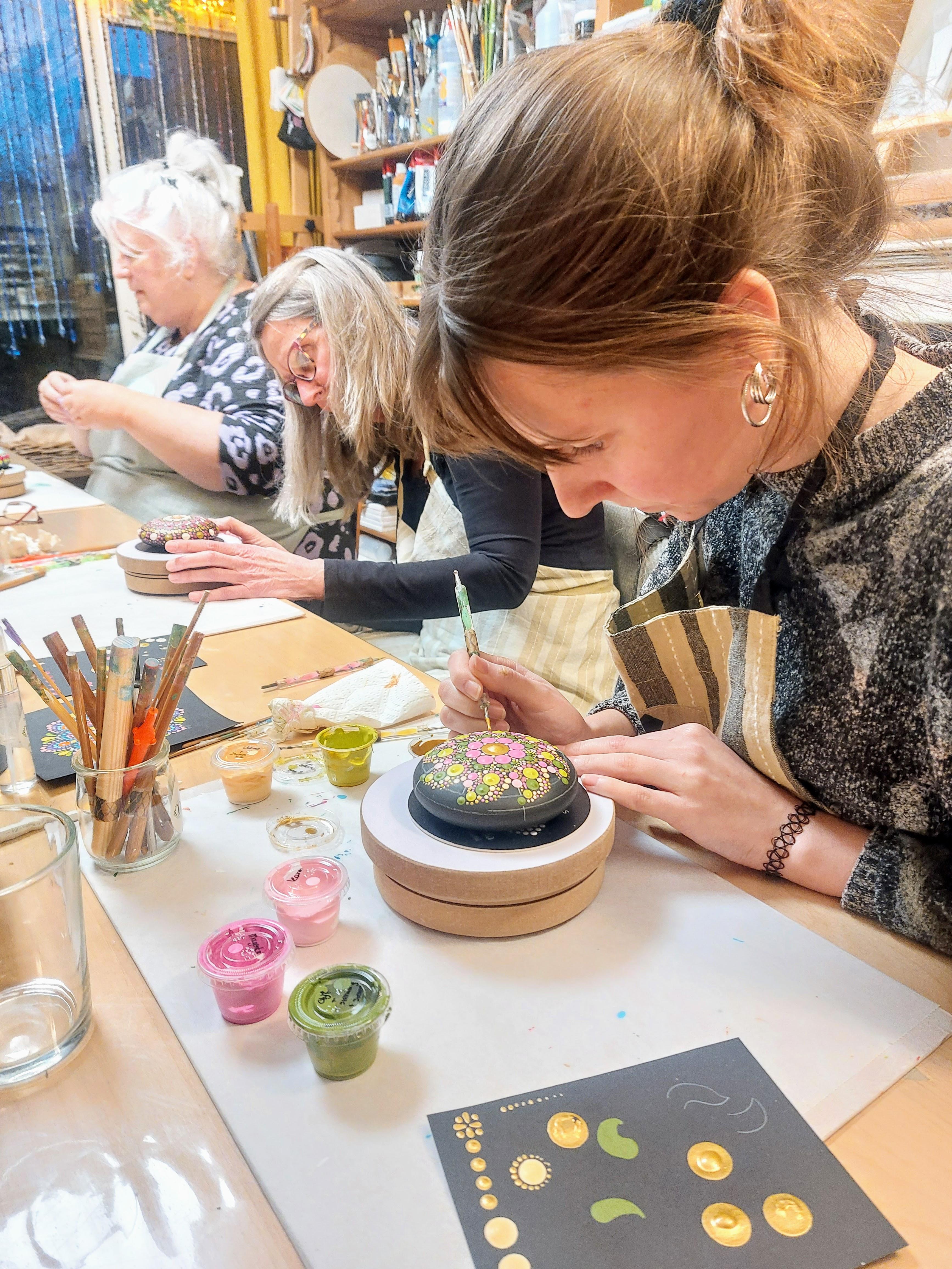 Steen of Theelicht  Dotpainten — foto 8