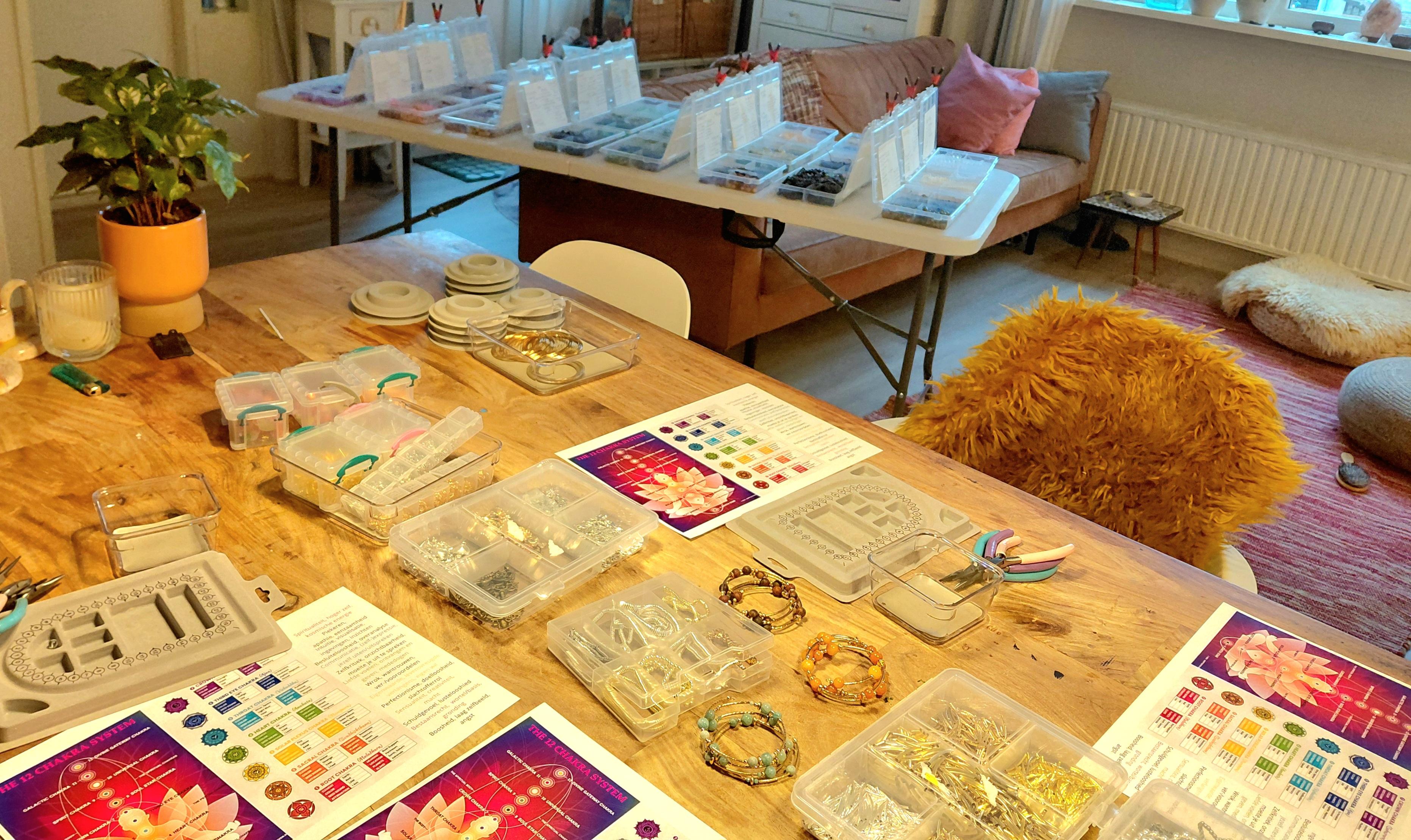 Workshop edelsteen wikkelarmband maken  — foto 1