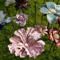 Bloemen maken van keramiek