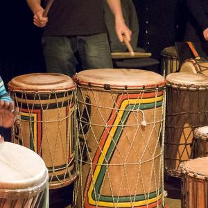 Afrikaanse percussie: djembé doundoun